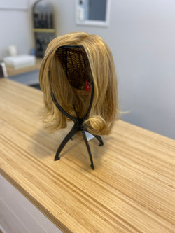 Wig stand